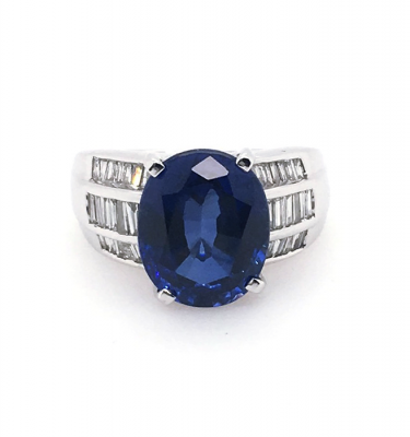 Sapphire And Diamonds Ring